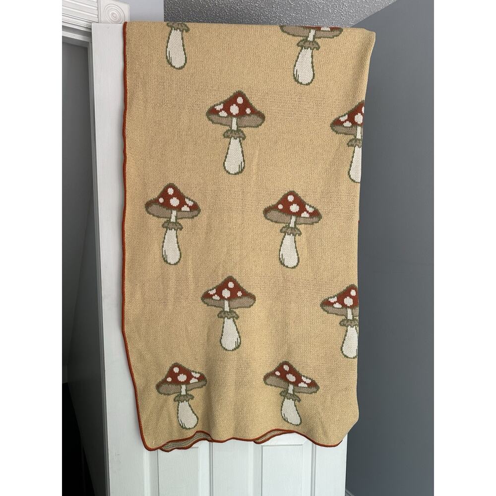 Vintage Valley Cruise Press Mushroom Nature Cottage Throw Blanket Made In USA